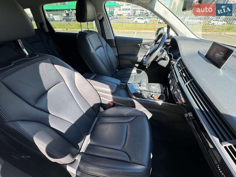 Внедорожник / Кроссовер Audi Q7 2018 в Киеве