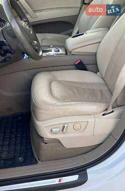 Внедорожник / Кроссовер Audi Q7 2013 в 