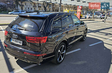 Внедорожник / Кроссовер Audi Q7 2018 в 