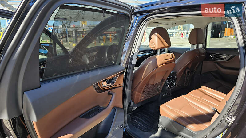 Позашляховик / Кросовер Audi Q7 2018 в Обухові