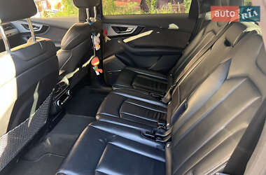 Внедорожник / Кроссовер Audi Q7 2016 в 