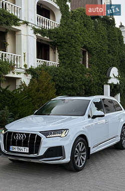 Audi Q7 2021