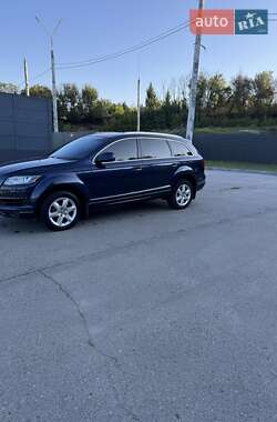 Внедорожник / Кроссовер Audi Q7 2012 в 