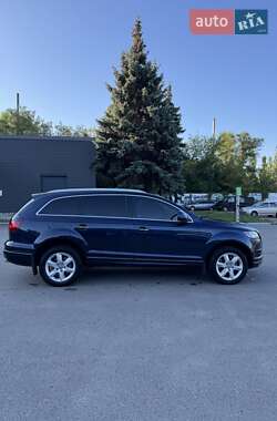 Внедорожник / Кроссовер Audi Q7 2012 в 