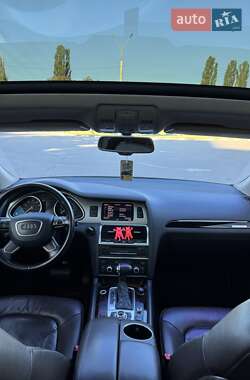 Внедорожник / Кроссовер Audi Q7 2012 в 