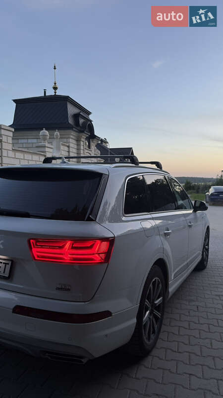Позашляховик / Кросовер Audi Q7 2015 в Тернополі