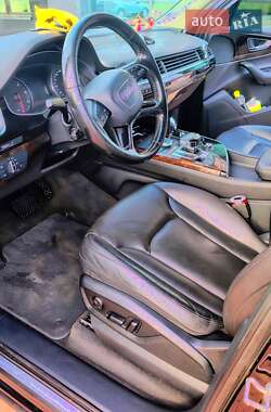 Позашляховик / Кросовер Audi Q7 2016 в 