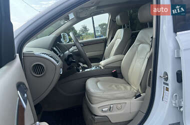 Позашляховик / Кросовер Audi Q7 2015 в 