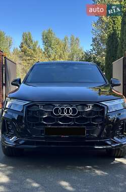 Позашляховик / Кросовер Audi Q7 2025 в Києві