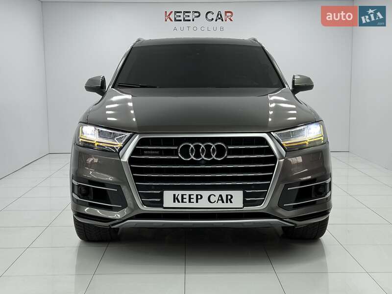 Позашляховик / Кросовер Audi Q7 2017 в Одесі