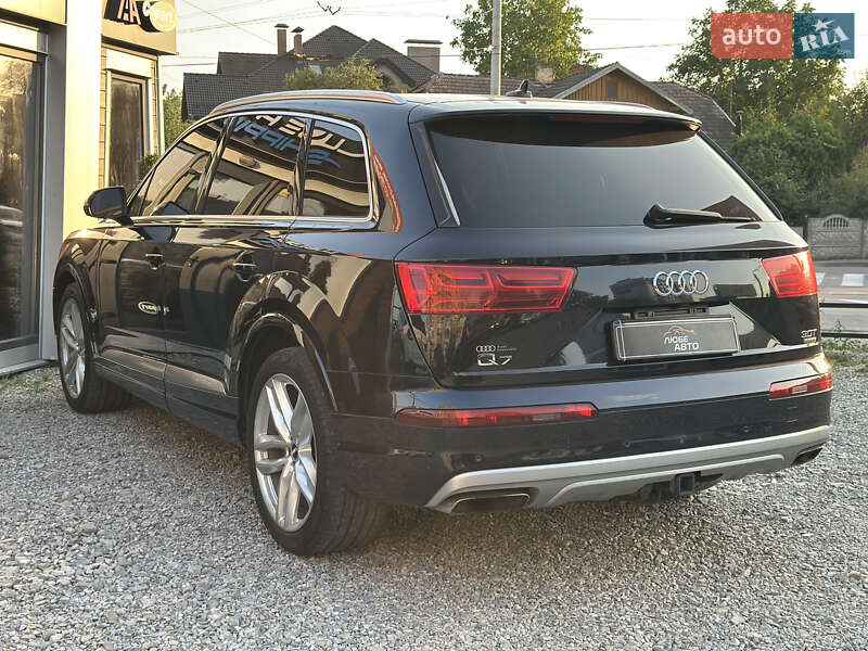 Позашляховик / Кросовер Audi Q7 2016 в Івано-Франківську