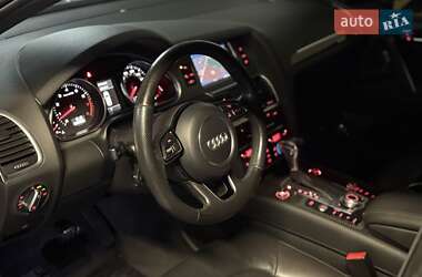 Внедорожник / Кроссовер Audi Q7 2014 в 