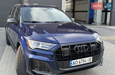 Позашляховик / Кросовер Audi Q7 2019 в 