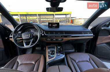 Позашляховик / Кросовер Audi Q7 2017 в 