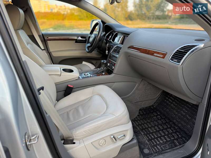Внедорожник / Кроссовер Audi Q7 2012 в Тернополе