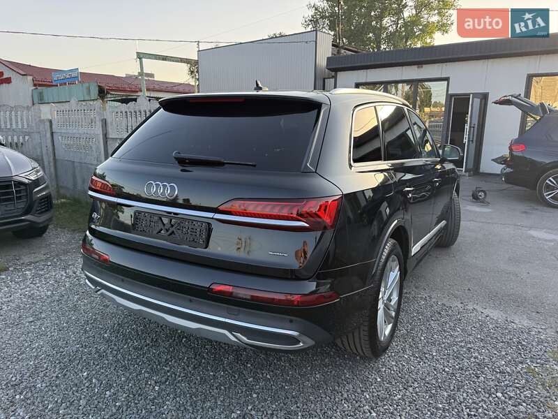 Позашляховик / Кросовер Audi Q7 2022 в Тернополі