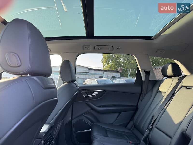 Позашляховик / Кросовер Audi Q7 2022 в Тернополі
