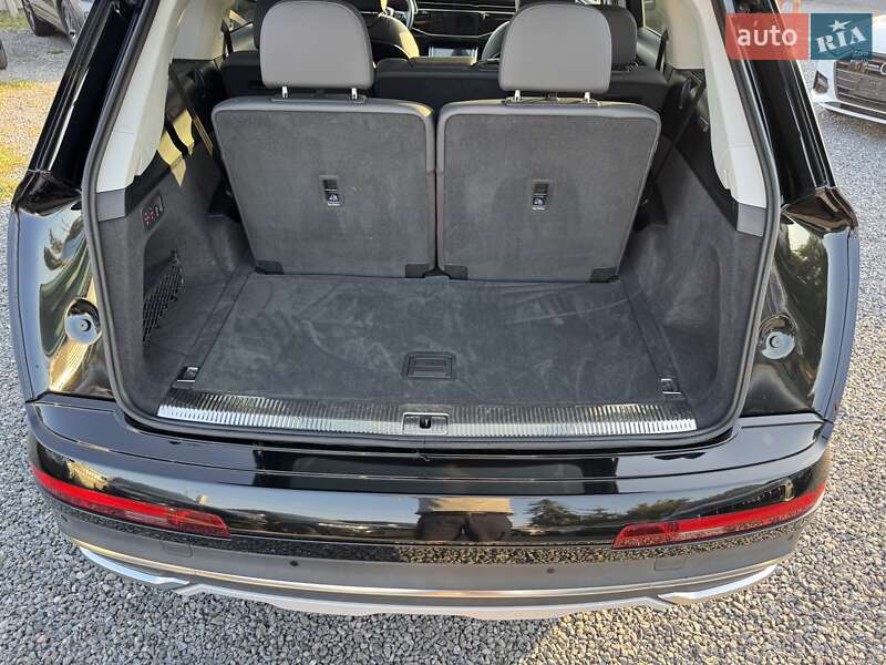 Позашляховик / Кросовер Audi Q7 2022 в Тернополі