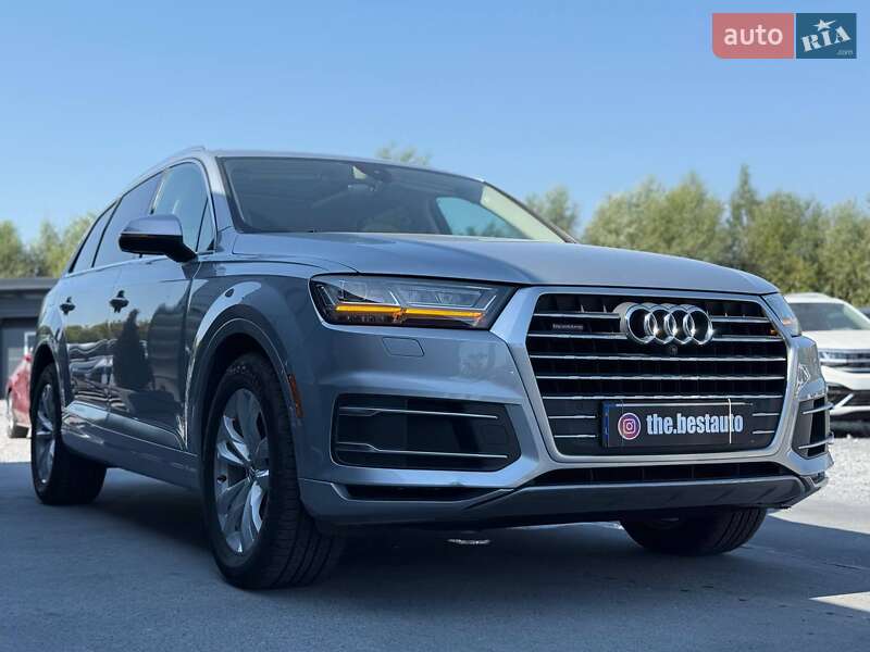 Внедорожник / Кроссовер Audi Q7 2017 в Ровно
