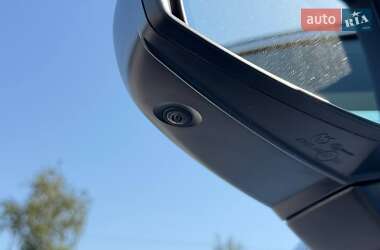 Внедорожник / Кроссовер Audi Q7 2017 в 