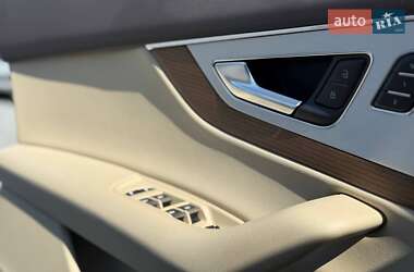 Внедорожник / Кроссовер Audi Q7 2017 в 