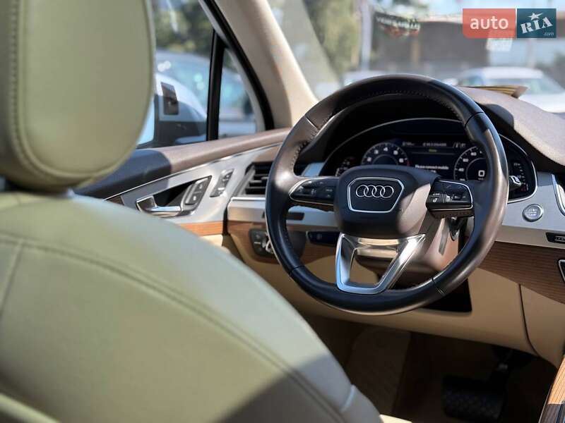 Внедорожник / Кроссовер Audi Q7 2017 в Ровно