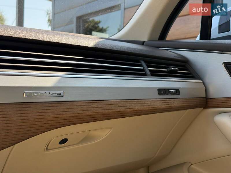 Позашляховик / Кросовер Audi Q7 2017 в Рівному