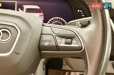 Позашляховик / Кросовер Audi Q7 2018 в 