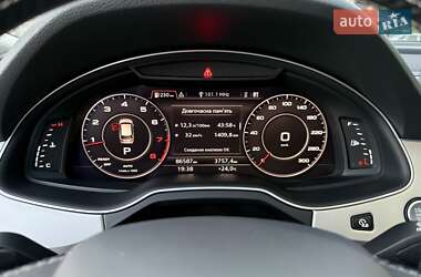 Позашляховик / Кросовер Audi Q7 2019 в 