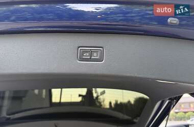 Позашляховик / Кросовер Audi Q7 2019 в 