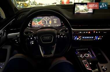Позашляховик / Кросовер Audi Q7 2019 в 