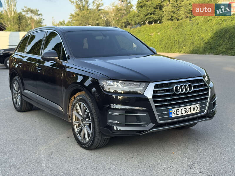 Внедорожник / Кроссовер Audi Q7 2015 в Днепре
