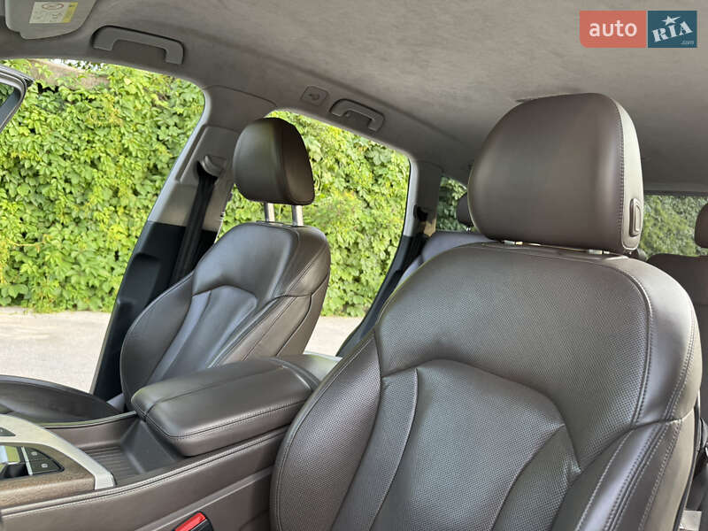 Внедорожник / Кроссовер Audi Q7 2015 в Днепре