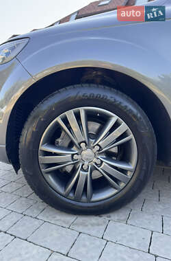 Внедорожник / Кроссовер Audi Q7 2011 в 