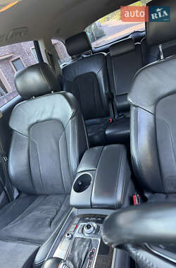 Внедорожник / Кроссовер Audi Q7 2011 в 