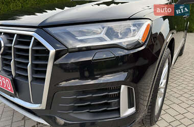 Позашляховик / Кросовер Audi Q7 2020 в 