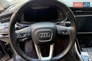 Позашляховик / Кросовер Audi Q7 2020 в 