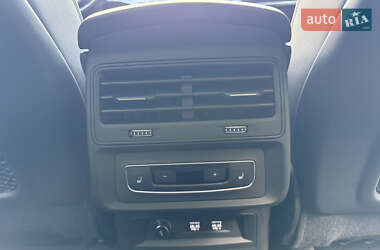 Позашляховик / Кросовер Audi Q7 2020 в 