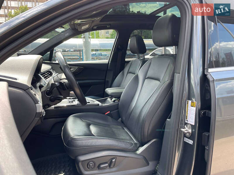 Позашляховик / Кросовер Audi Q7 2018 в Києві