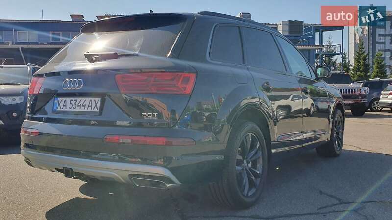 Позашляховик / Кросовер Audi Q7 2016 в Києві