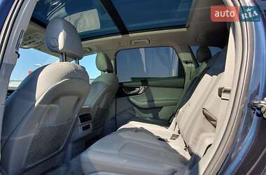 Внедорожник / Кроссовер Audi Q7 2016 в 
