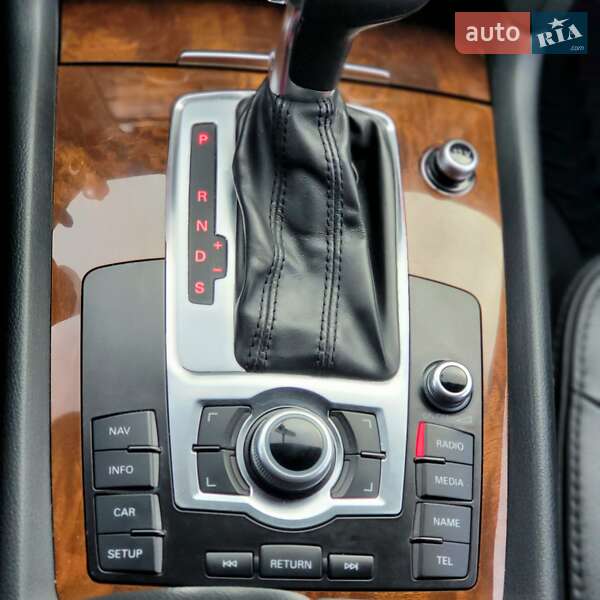 Позашляховик / Кросовер Audi Q7 2013 в Києві