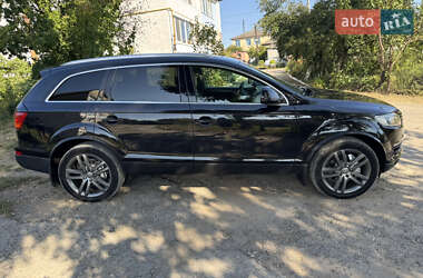 Позашляховик / Кросовер Audi Q7 2007 в 
