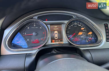 Позашляховик / Кросовер Audi Q7 2007 в 