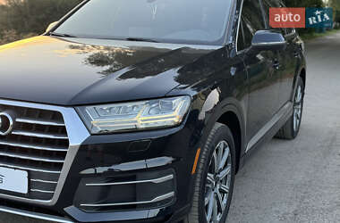 Позашляховик / Кросовер Audi Q7 2017 в 