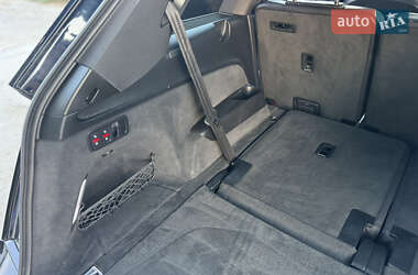 Позашляховик / Кросовер Audi Q7 2017 в 