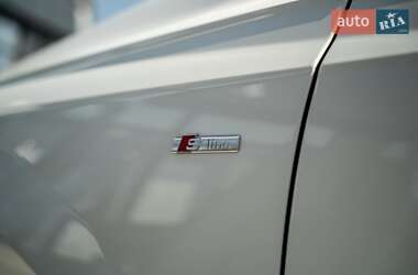 Позашляховик / Кросовер Audi Q7 2017 в 