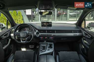 Позашляховик / Кросовер Audi Q7 2017 в 