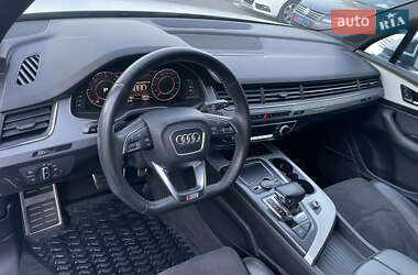 Позашляховик / Кросовер Audi Q7 2017 в 