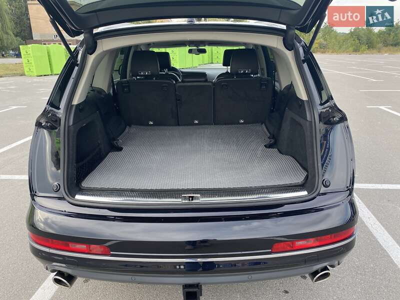 Позашляховик / Кросовер Audi Q7 2013 в Кам'янець-Подільському